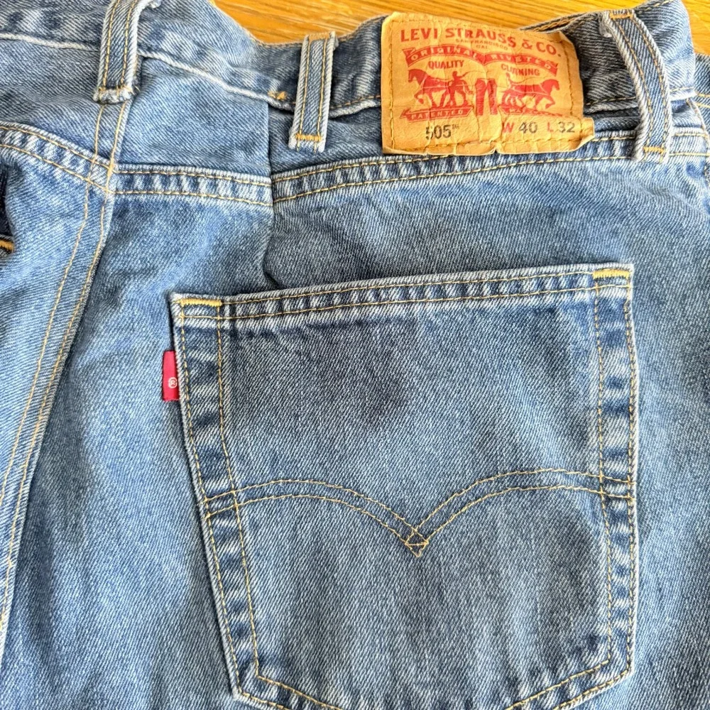 Levis‎ 505 Regular Fit Straight Leg Jeans Mens 40x32 Medium Wash Blue Denim